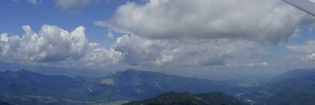 Flugwegposition um 12:56:19: Aufgenommen in der Nähe von 33018 Tarvis, Udine, Italien in 2103 Meter
